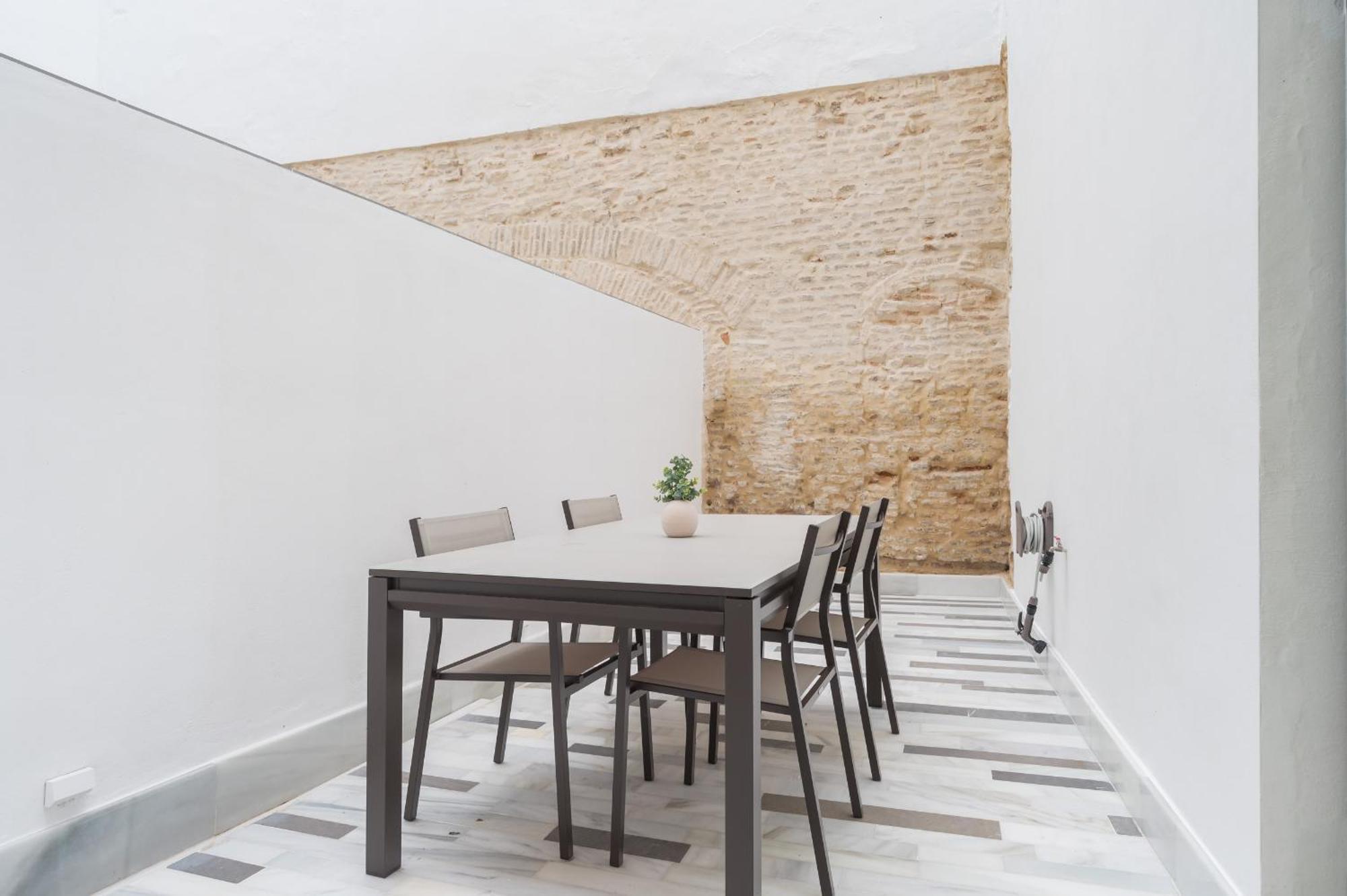 New Design Apartment - Private Patio - Gallos 2 Sevilla Dış mekan fotoğraf